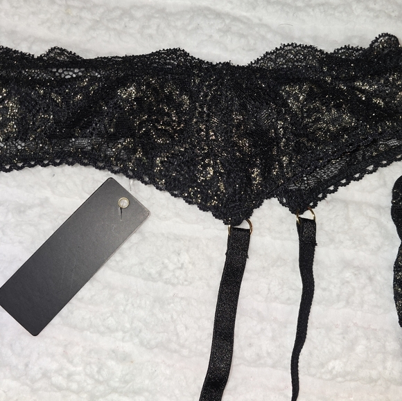 Colette & Sebastian lingerie Set - Picture 4 of 6